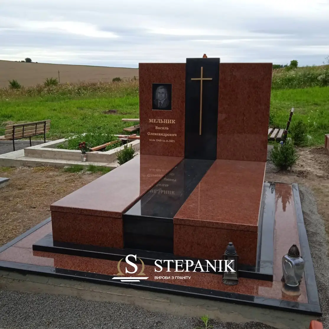 Пам’ятник двійний №381