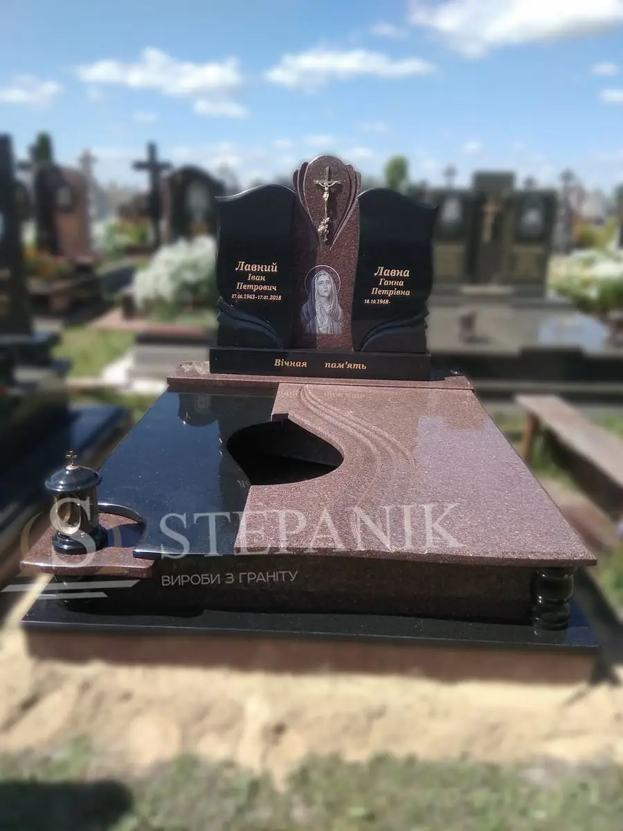 Пам’ятник двійний №321