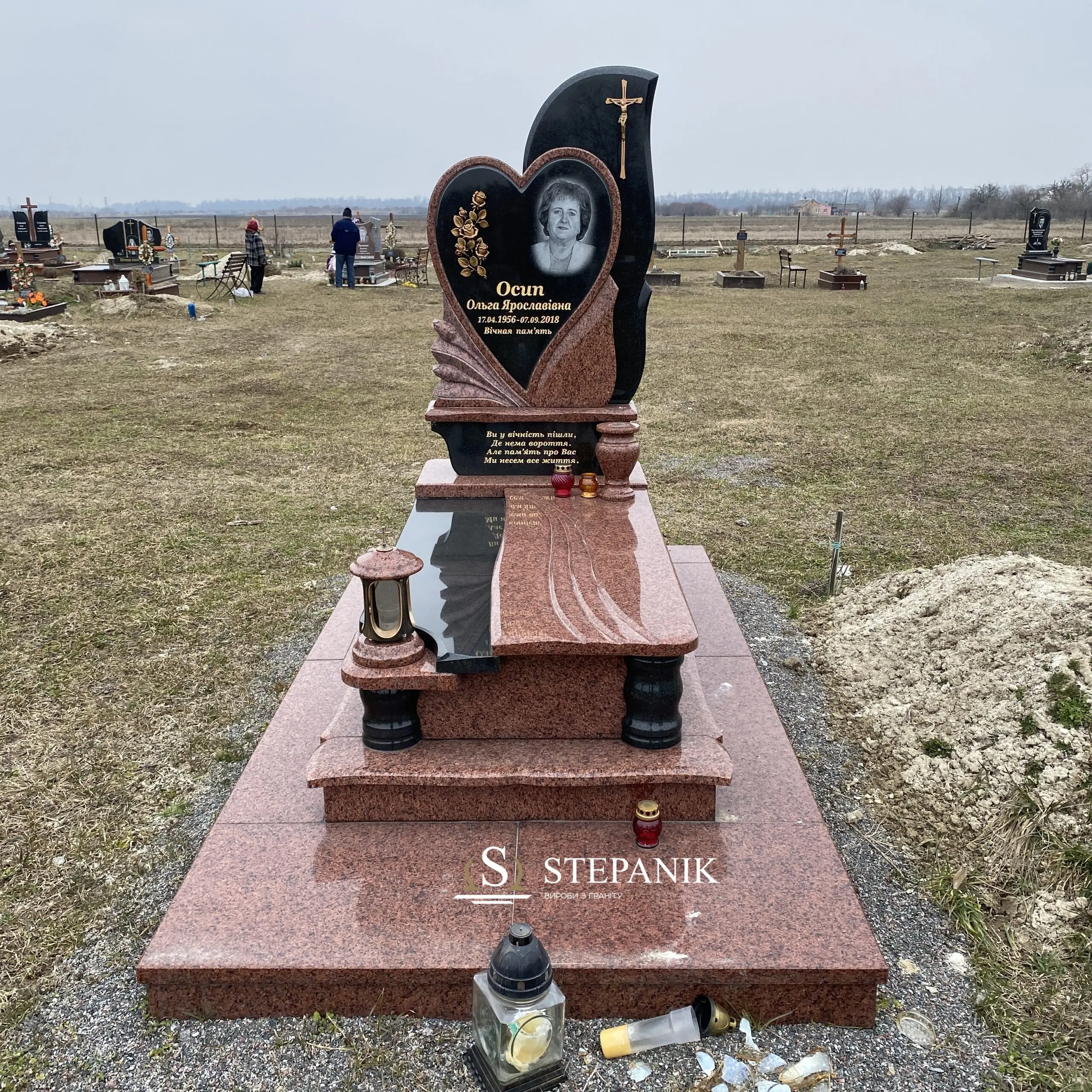 Пам’ятник одинарний №075