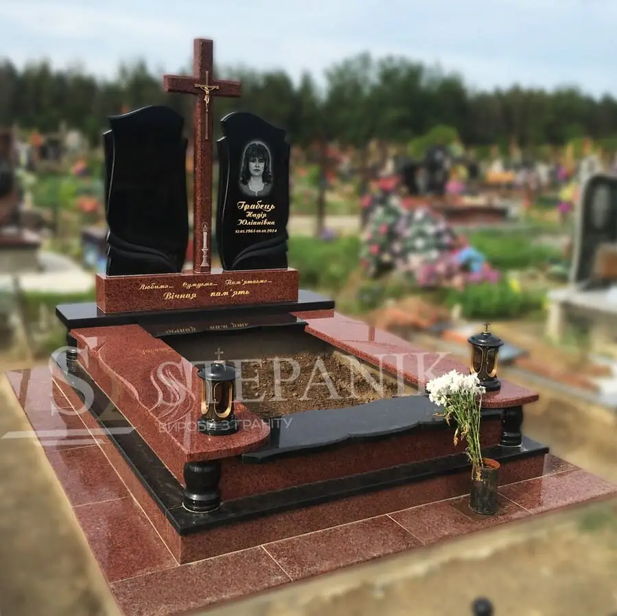 Пам’ятник двійний №326