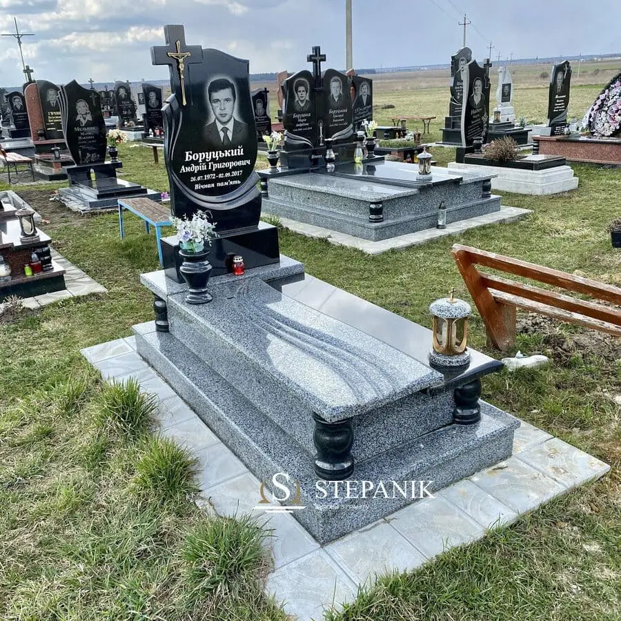 Пам’ятник одинарний №022