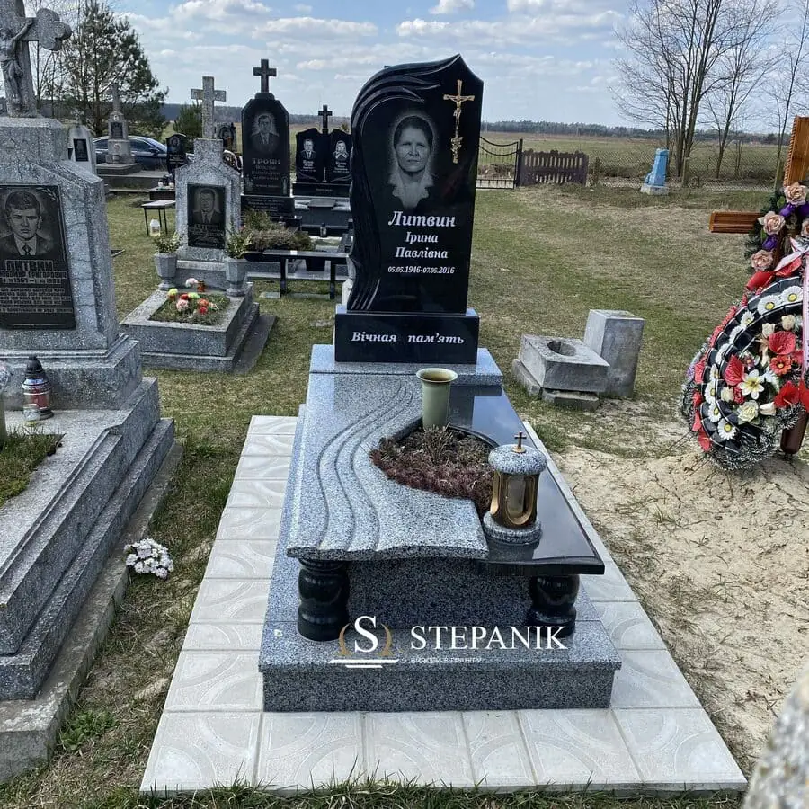 Пам’ятник одинарний №025