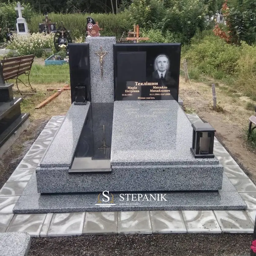 Пам’ятник двійний №377