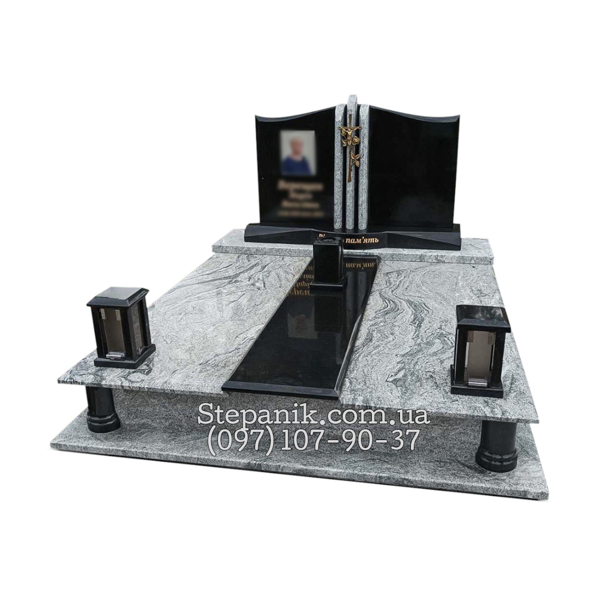 Двійний пам'ятник з граніту вісконт та габро елітний (Модель 22)