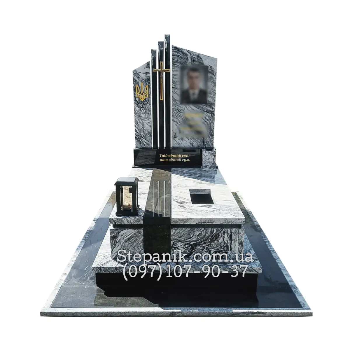 Одинарний пам'ятник з граніту Вісконт норс№2 та Габро з тризубом (Модель 83)