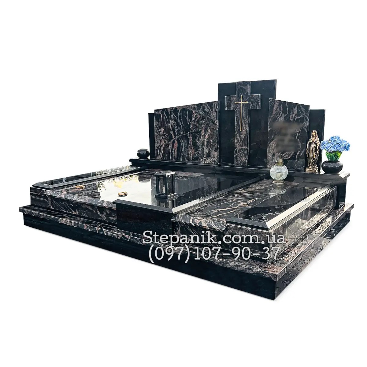 Гробівець з граніту аврора та габро (Модель 31)