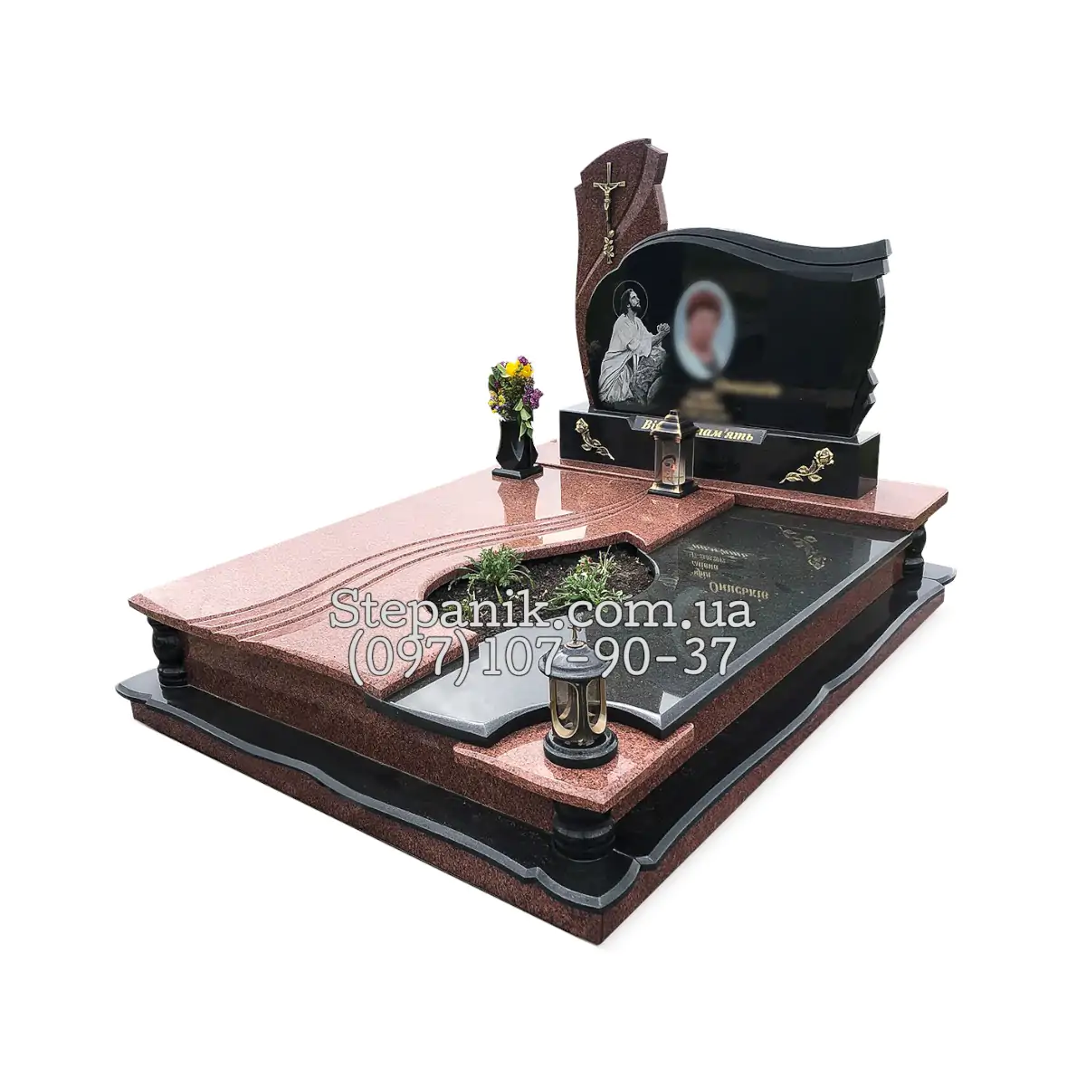 Двійний пам'ятник з граніту лізник та габро елітний (Модель 46)