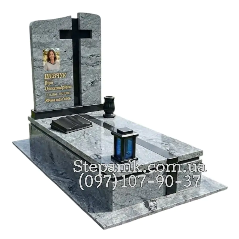 Одинарний пам'ятник з граніту габро та вісконт з хрестом (Модель 05)