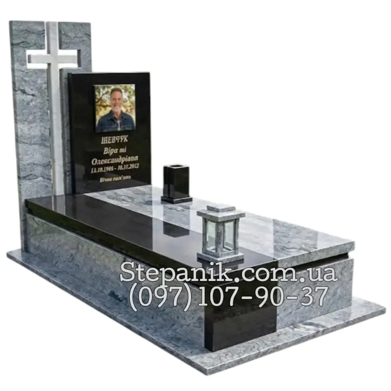 Одинарний пам'ятник з граніту Вісконт та Габро з хрестом (Модель 06)