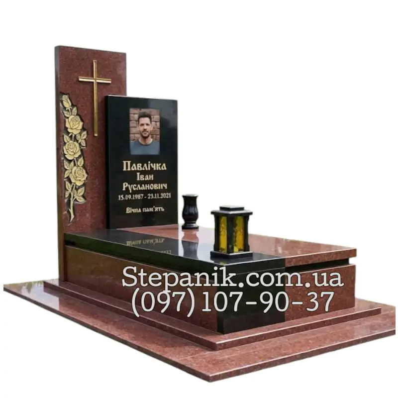 Одинарний пам'ятник з граніту Лізник та Габро з квіткою (Модель 10)