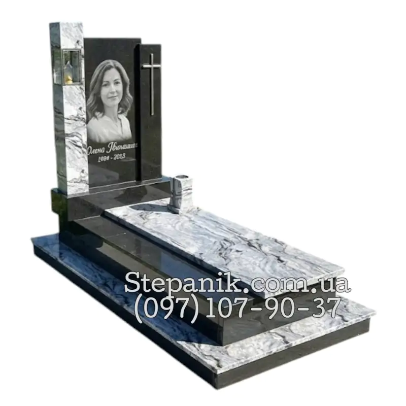 Одинарний пам'ятник з граніту Вісконт норс№2 та Габро з лампадкою (Модель 17)