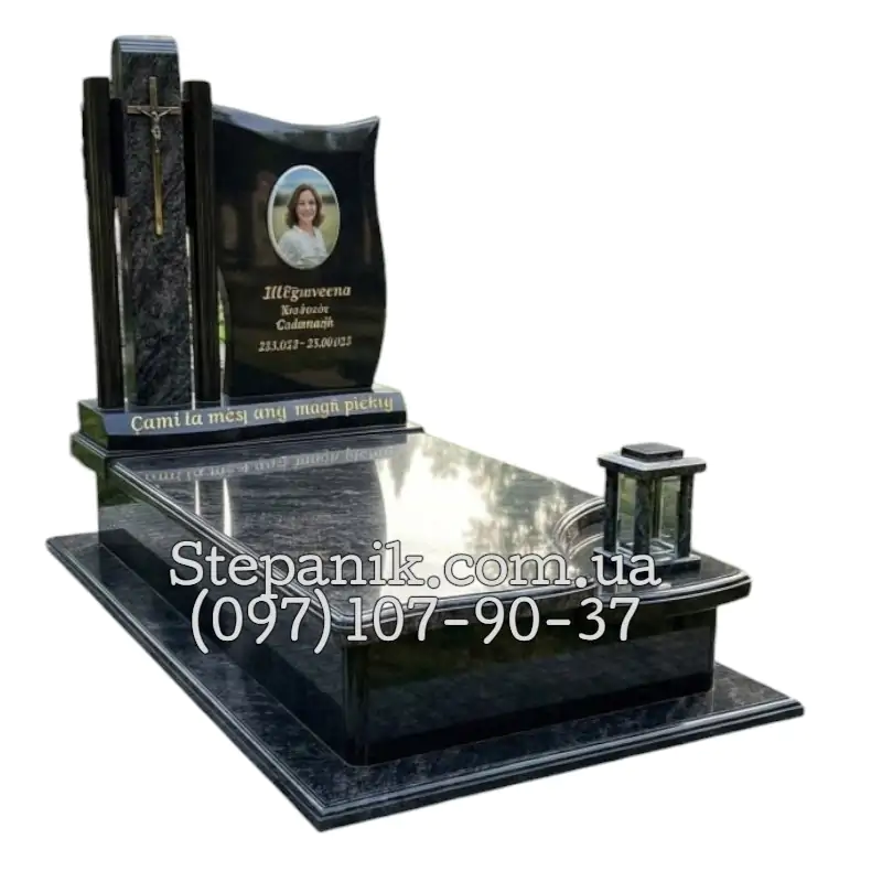 Одинарний пам'ятник з граніту Оріон та Габро класичний (Модель 25)