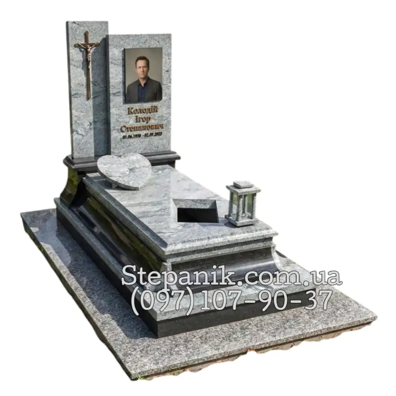 Одинарний пам'ятник з граніту Вісконт та Габро ексклюзивний (Модель 47)