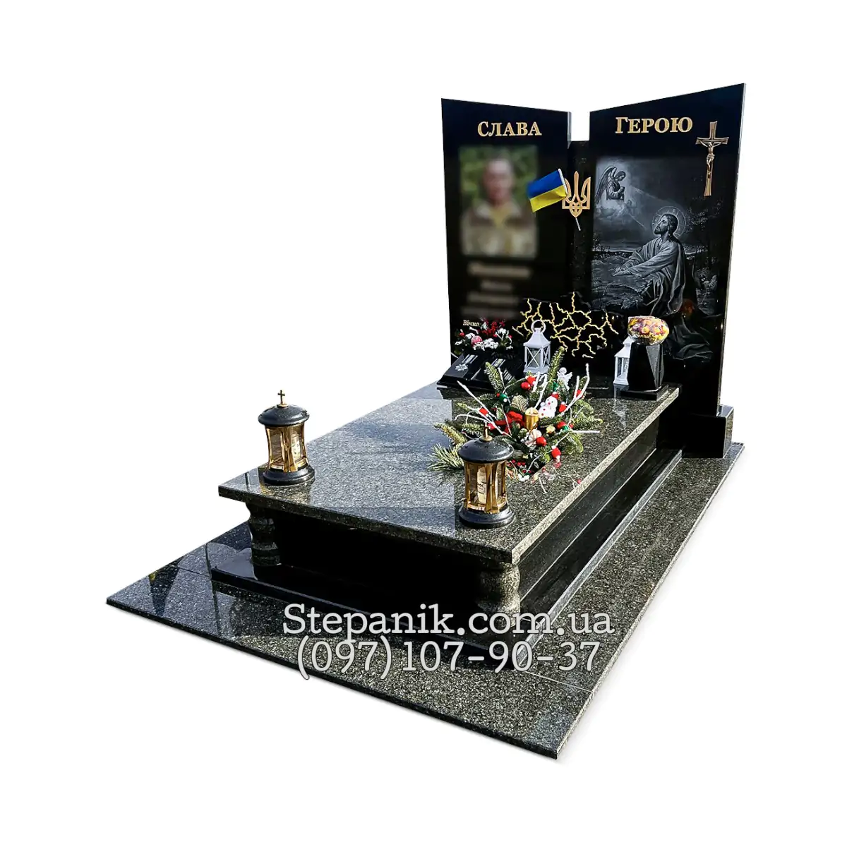 Одинарний пам'ятник з граніту Човнова та Габро з Образом (Модель 110)